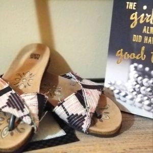 Muk Luks Thong Sandals